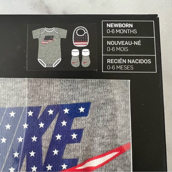 Nike Baby 3-Piece Set Bodysuit Booties Bib Americana July 4th Flag Star gray - Picture 2 of 3